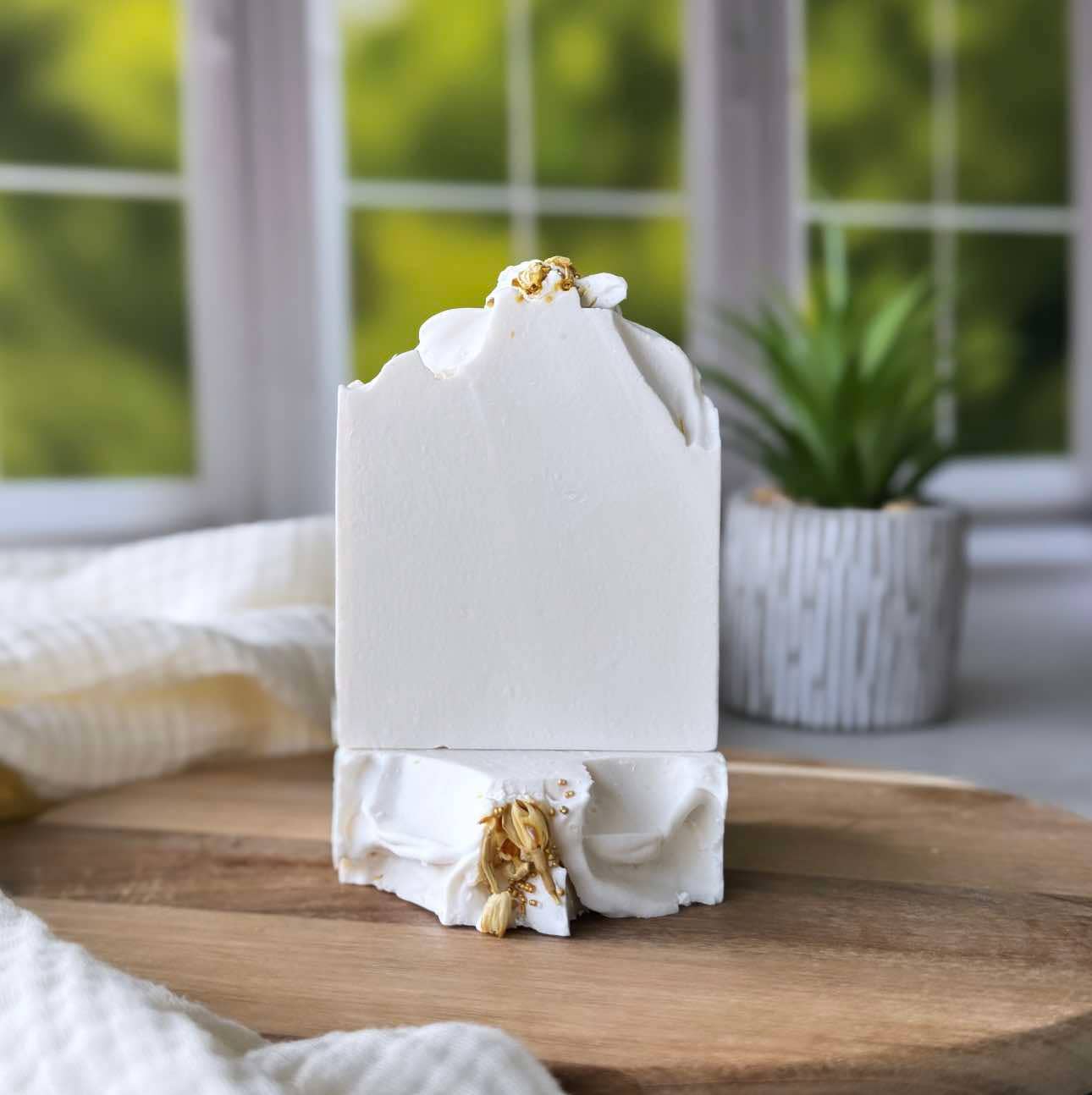 Gardenia - Handcrafted Artisan Soap Bar